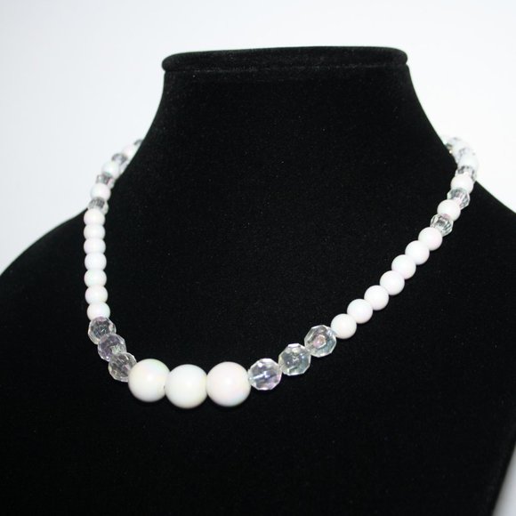 Pretty pearl white and crystal necklace 17"